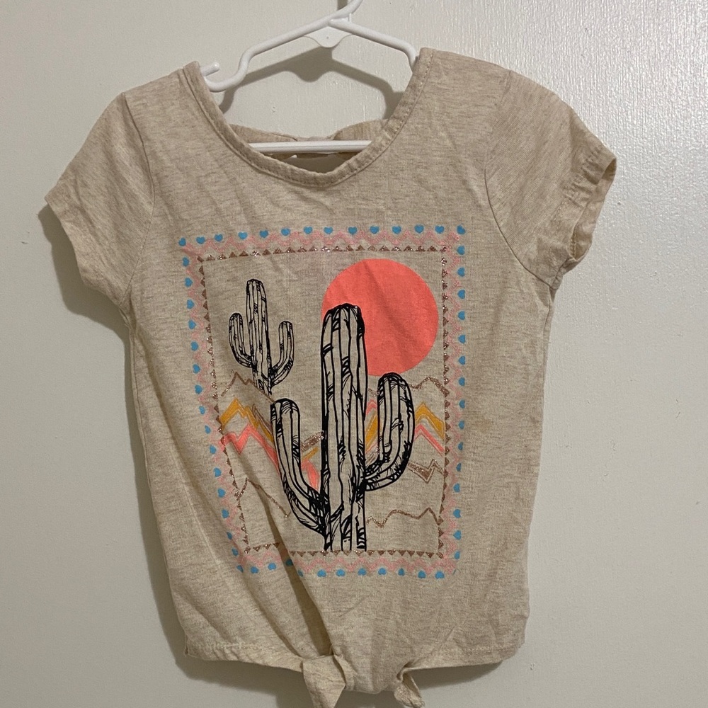 Beige Cactus Graphic Tee girls size 6